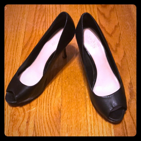 Vince Camuto Shoes - Vince Camuto Black Leather Heels Size 7
